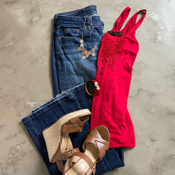 The Limited Red Ruffled Tanktop - Picture 6 of 6